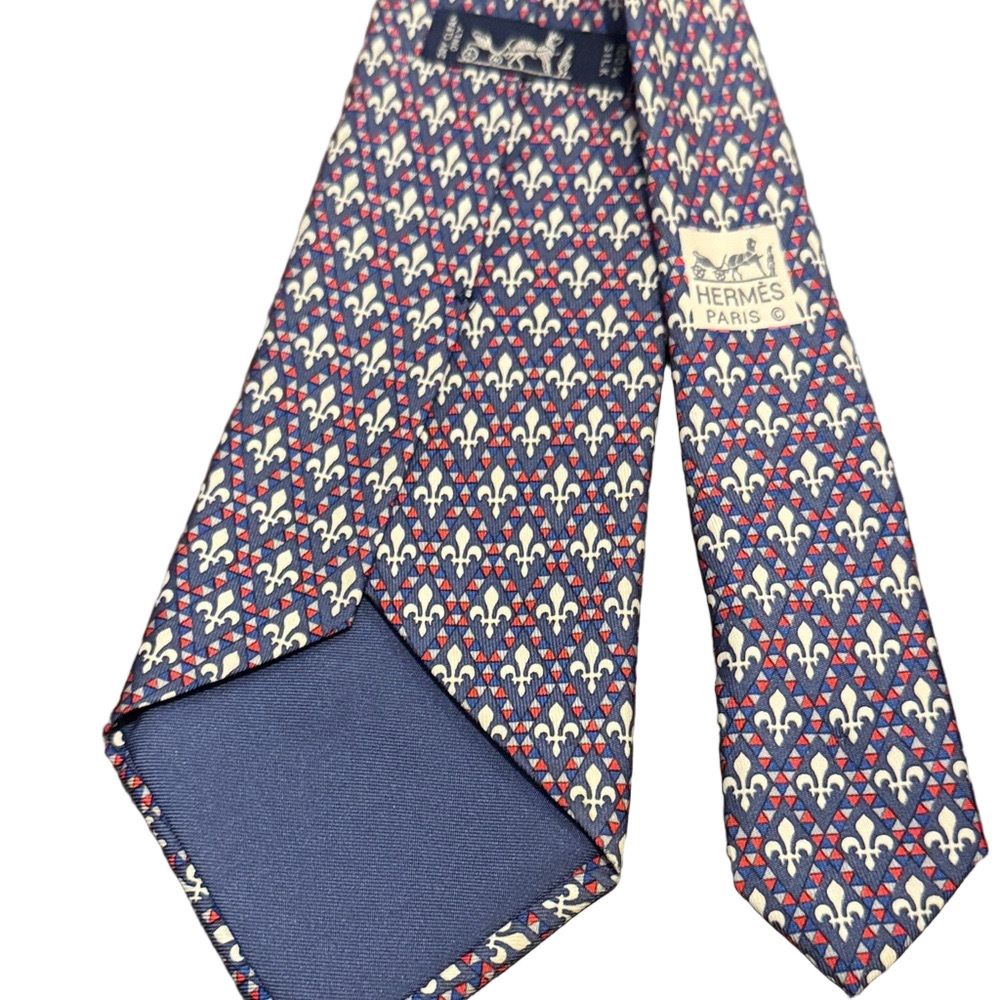 Hermes 100% Silk Tie with Fleur-De-Lis Pattern 7137 FA - Picture 3 of 5